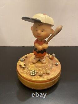 1968 Unite Features Syndicate ANRi Charlie Brown wood Carved Music Box Ball Game