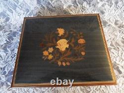 Large Jewelry Reuge Wood Inlay Lacquered Footed Music Box