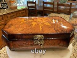VTG. Wood Musical Footed Jewelry Box Floral Design, Plays Edelweiss